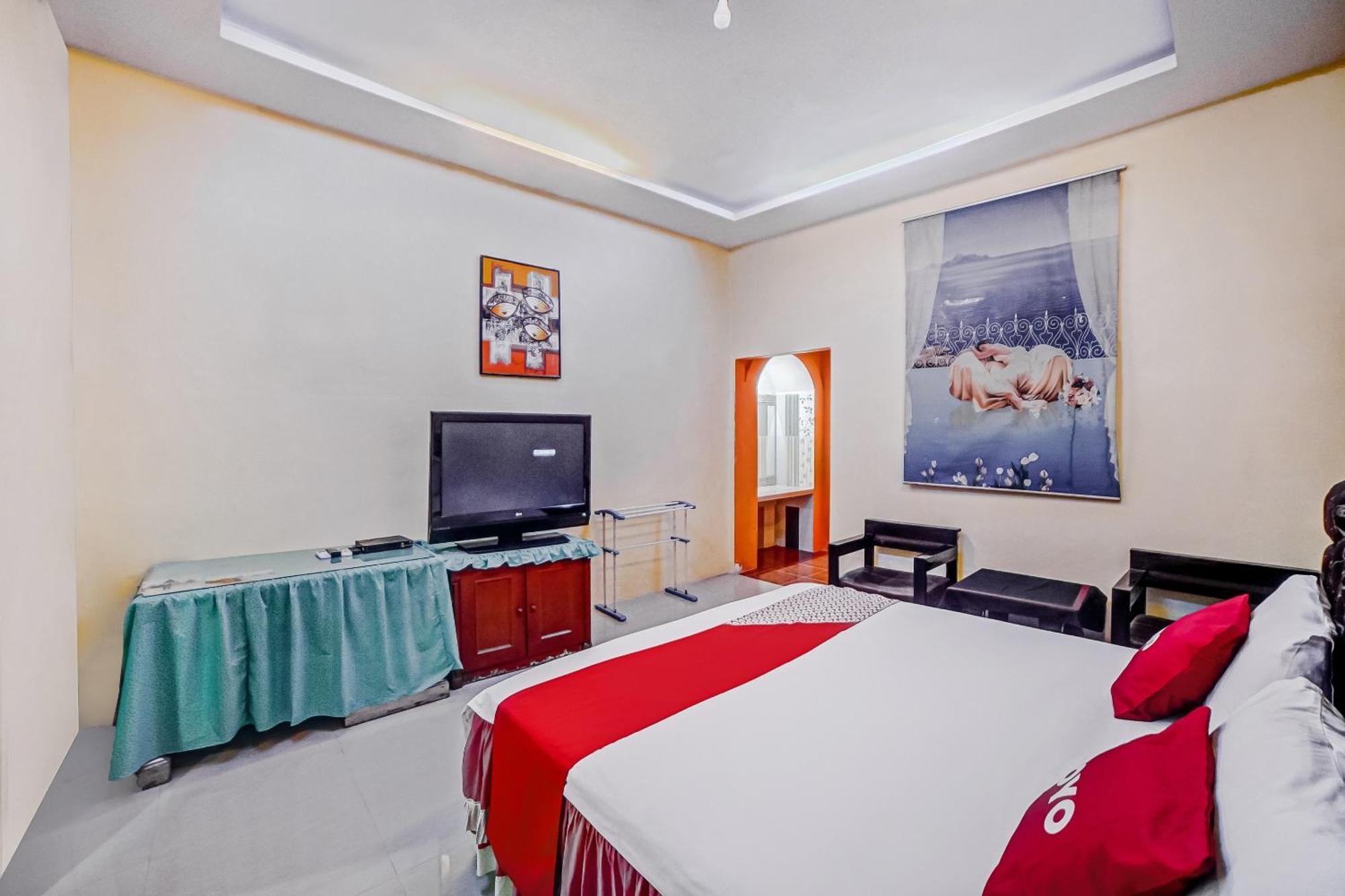 OYO 90980 Al Karim Syariah Hotel Tanjungbalai Bagian luar foto